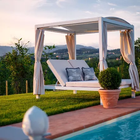 Flora Villa Montecarlo