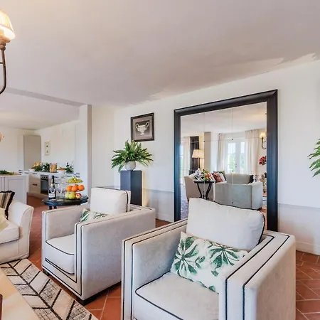 Flora Villa